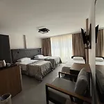 Hotel D'premium