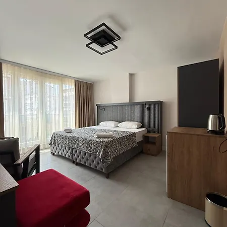 Hotel D'premium