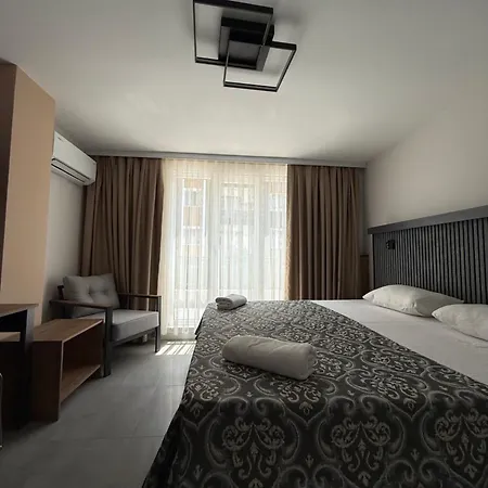 Hotel D'premium