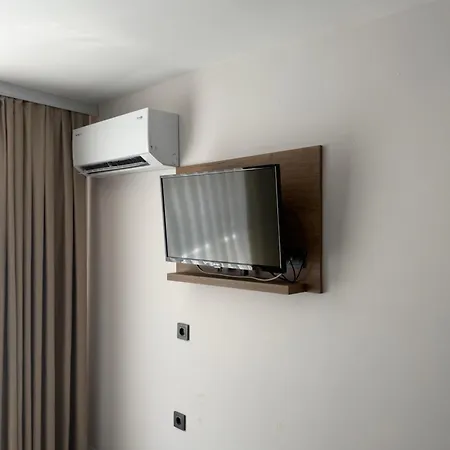 Hotel D'premium