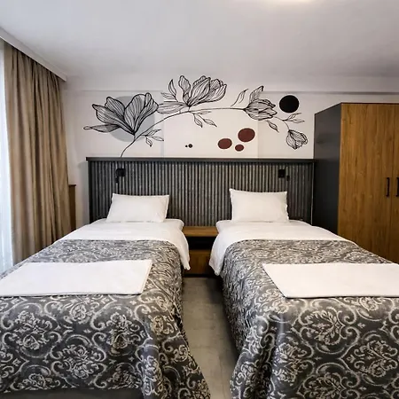 D'premium Hotel *